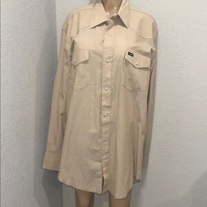 NWOT Wrangler Tan Casual Button Down Shirt